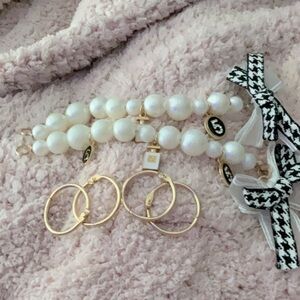 SET OF TWO PURSE OR CROCK CHARMS WITH GINGHAM BOW AND THREE NO. 5 CHARMS